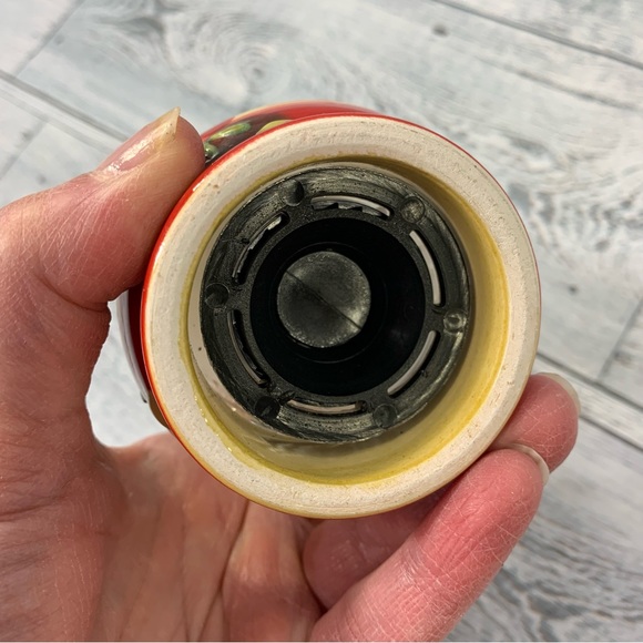 Vintage Rupi 1980 Spain Red Floral Garlic Grator & Zestor with matching plate - Picture 8 of 14